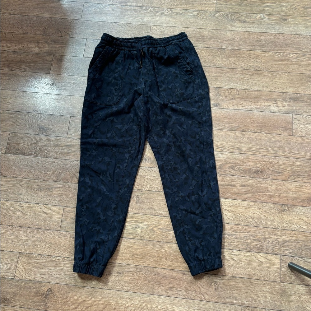 Athera Farallon Jogger